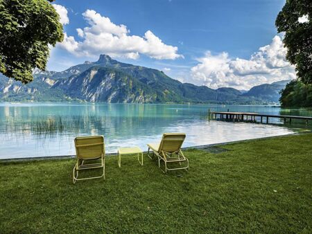 Liegewiese am Mondsee im Salzkammergut