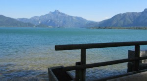 Blick auf den Mondsee und malerische Bergwelt